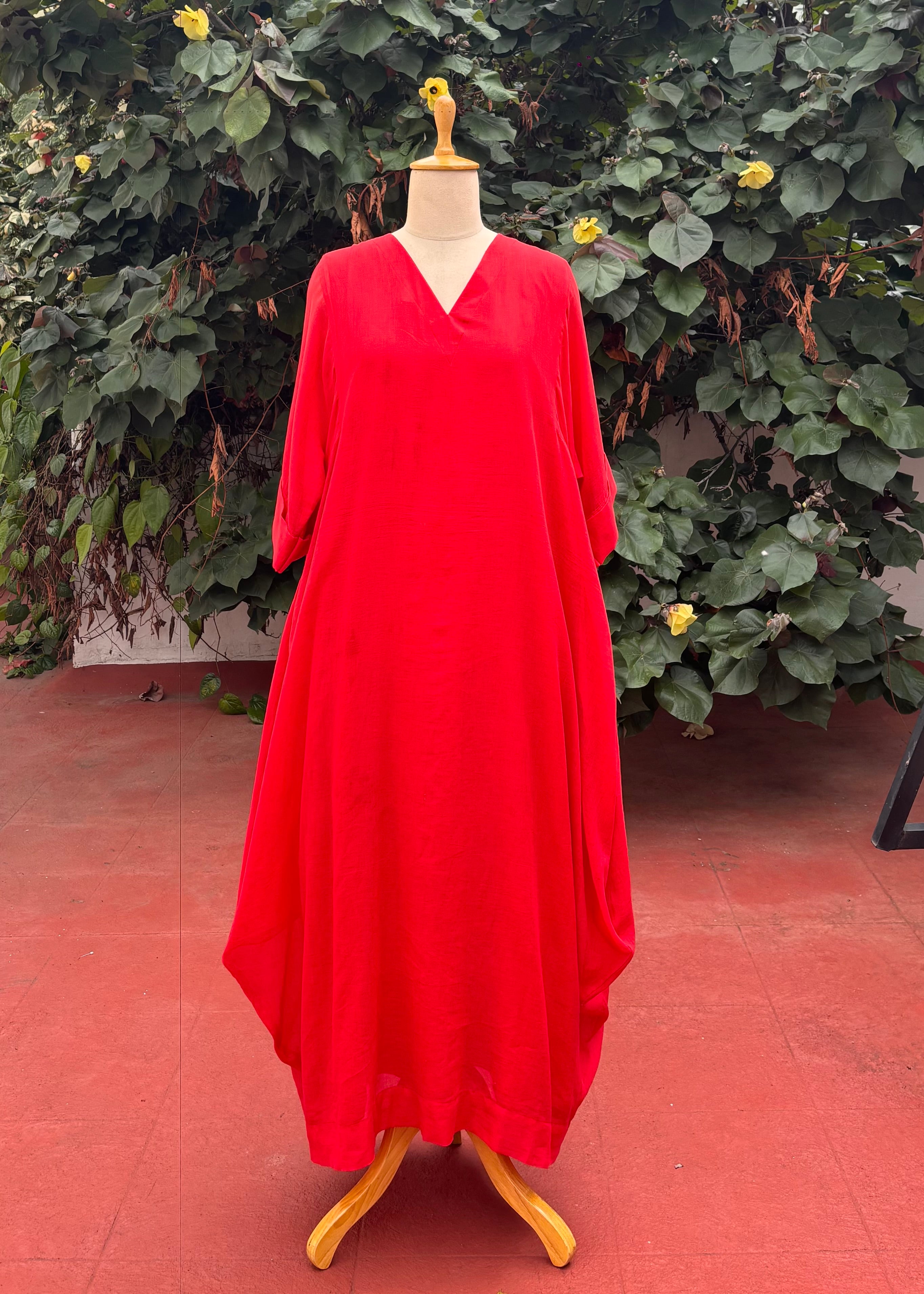 Breeze cowl kaftan in
lightweight mul fabric