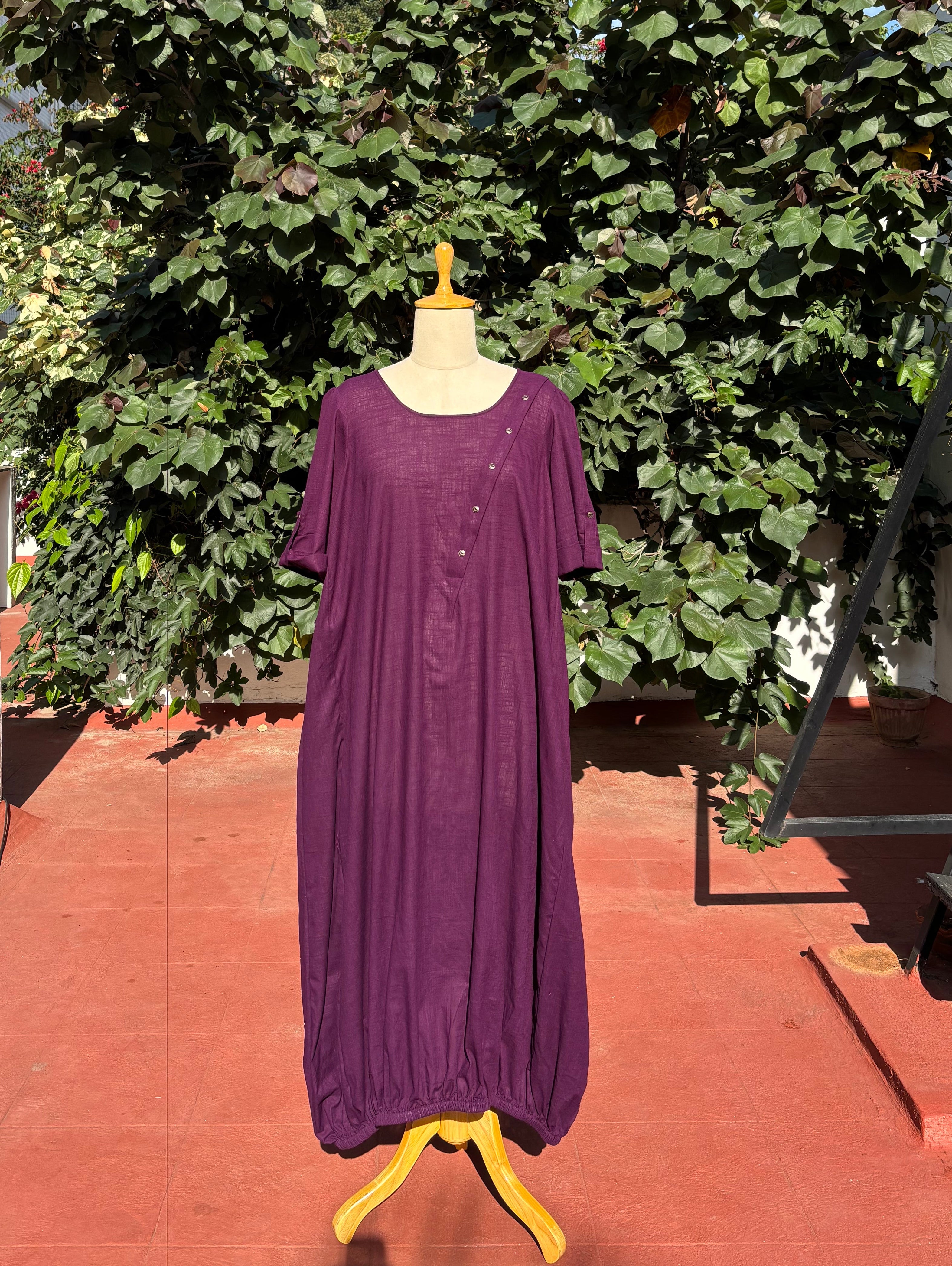 Slub cotton toga dress
with slanted placket
detailing